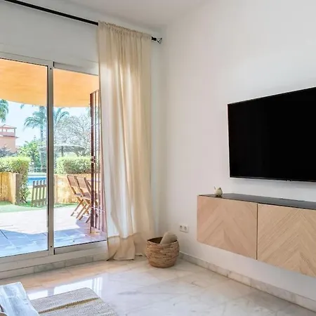 New Premium Flat With Pool Access In Apartment Marbella
