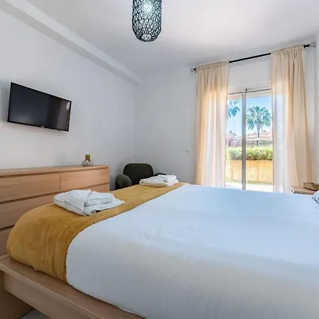 New Premium Flat With Pool Access In Apartment