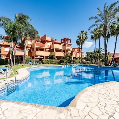 New Premium Flat With Pool Access In Apartment Marbella