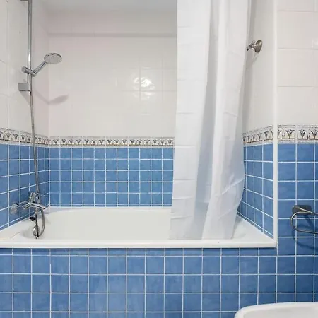 New Premium Flat With Pool Access In Apartment *