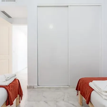 New Premium Flat With Pool Access In Apartment *
