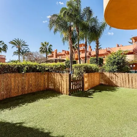 New Premium Flat With Pool Access In *