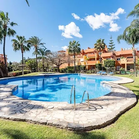 New Premium Flat With Pool Access In